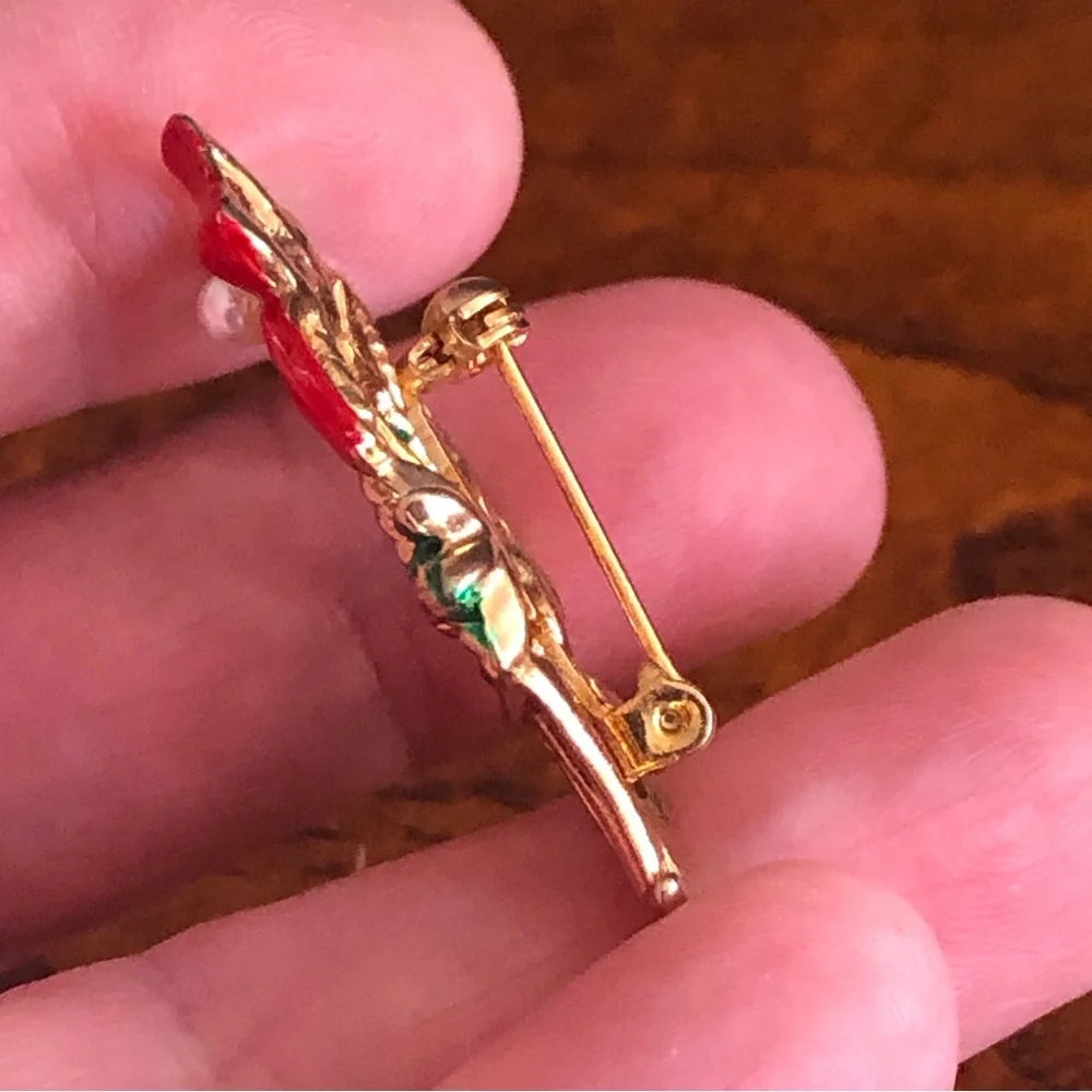 Vintage Christmas floral basket enamel brooch